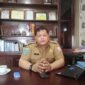 Plt Kepala Dinas Perkebunan Fakfak Widhi Asmoro Jati, ST. MT saat di temui wartawan sumut.tagarutama.com di ruang kerjanya (Dok. sumut.tagarutama.com)