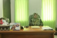 Direktur RSUD Fakfak dr. Karyani Kastella, M.Kes, Spa.Rad saat ditemui wartawan diruang kerjanya (Dok. sumut.tagarutama.com)